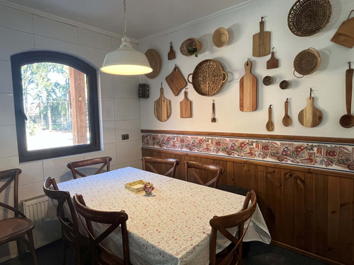Casa Chilena En Condominio Con Club De Golf En Linderos