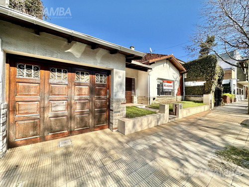 Casa 4 Amb En Una Plantas Con Jardin Bajo De Vicente López