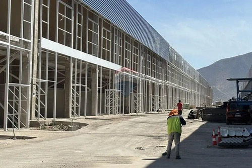 Bodegas Estratégicas Con Alta Conectividad