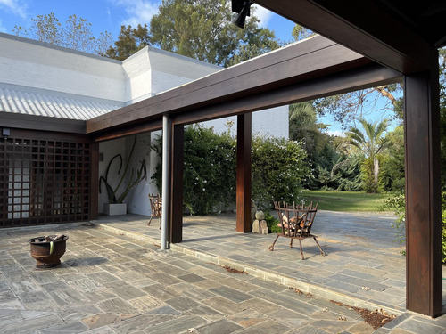 Venta De Casa En Barrio El Golf De Punta Del Este, Maravillosa Casa De Lujo