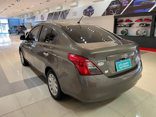 Nissan Versa