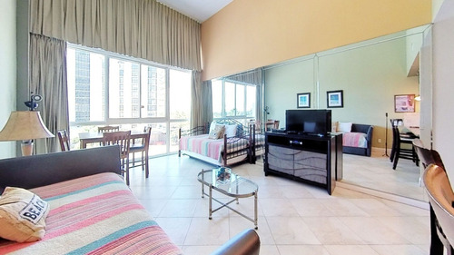 Castle Beach Resorts, Collins Ave 5445, Mid Miami Beach