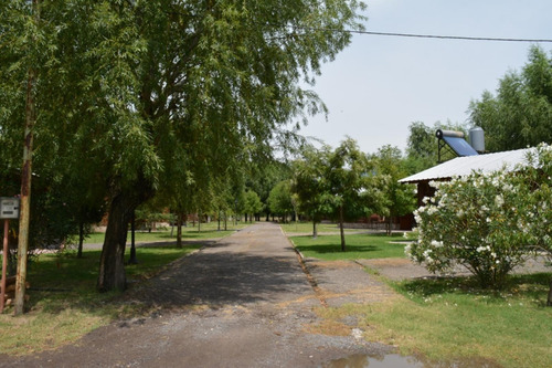 Imagen 28 de 30 de Venta De Hermoso Complejo De Cabañas Con Galpón En Guernica