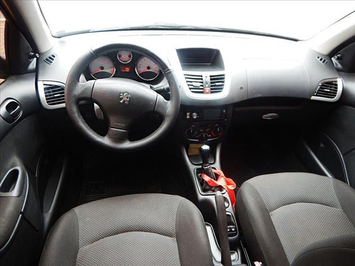 Imagem 3 de 10 de Peugeot 207 1.4 Xr 8v Flex 4p Manual 2012