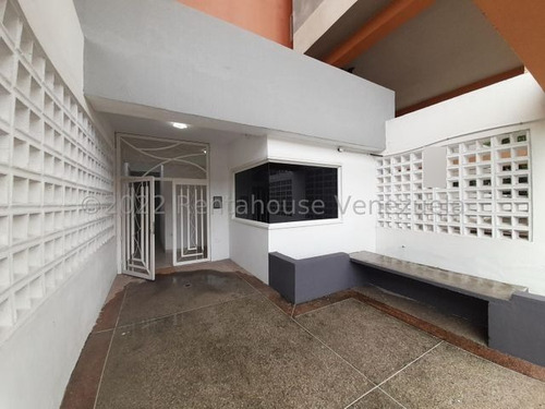 Imagen 20 de 20 de Apartamento En Venta Zona Centro De Maracay, 23-13616 Hc
