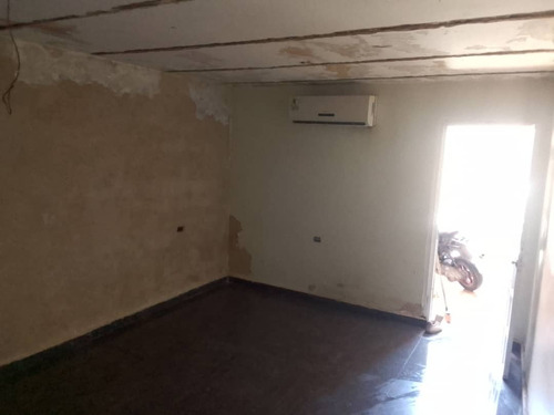 En Venta Town House En Urb Calicanto Flor Amarillo D30-13