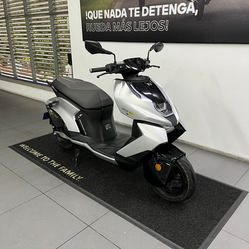Cf Moto Zeeho Ae8+