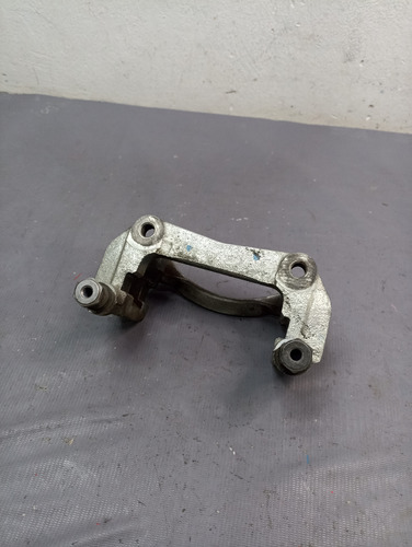 Porta Caliper Delantero Izquierdo Ford Fiesta 1.6 Aut 12/18 (Usado)