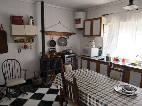 Imagen 5 de 27 de Casa Quinta De Dos Dormitorios, Con Dos Hectareas De Terreno, Parquizada