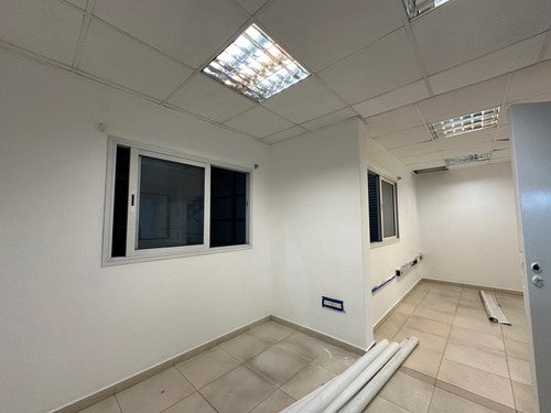 Alquiler Deposito 1900 M2 En Benavidez Tigre