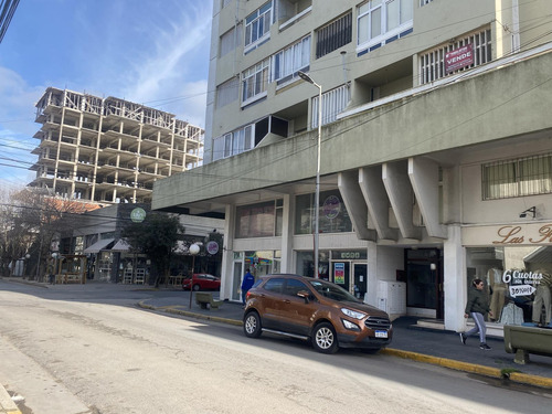 Departamento En Mar De Ajo En Venta - Dos Ambientes - Centro Comercial - Garage