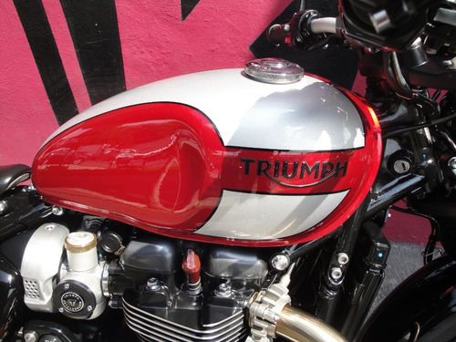 Imagen 2 de 9 de Triumph Boneville Bobber Nueva Edicion Limitada Oportunidad
