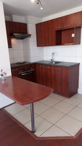 Cómodo Departamento En Arriendo, Excelente Ubicación.