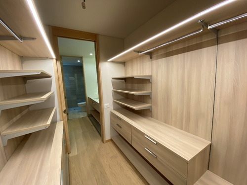 Dpto, 3 Dorm.+ 3 Baños + 3 Est. Manquehue Oriente, Nuevo