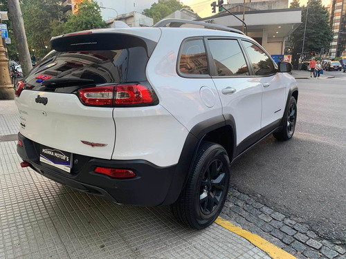 Imagen 5 de 12 de Jeep Cherokee Trailhawk 3.2 V6 270cv At9