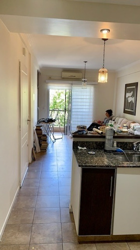 Imagen 3 de 10 de Departamento En Venta En Quilmes Centro