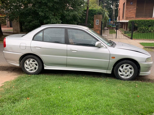 Mitsubishi Lancer Glxi