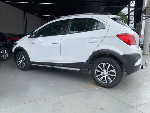 Chevrolet Onix 1.4 Activ Aut. 5p