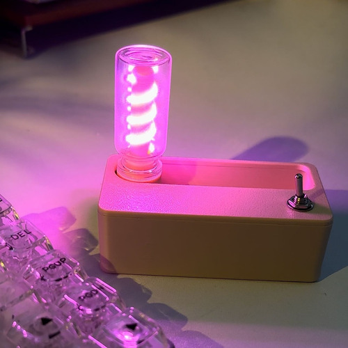Luminária Criativa Com Atmosfera Magnética. Enfeites De Mesa