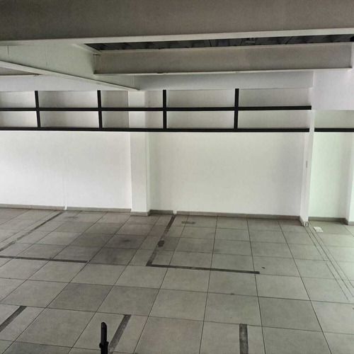 ¡oportunidad Única En Las Arboledas! Edificio De Uso Mixto En Renta,.