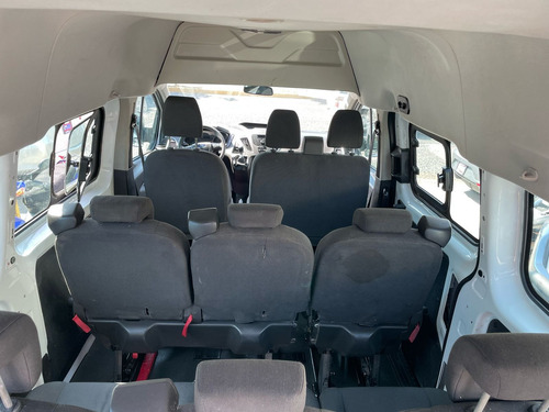 Ford Transit 2.2 Pasajeros Larga Custom Mt