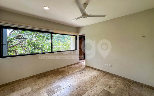 Casa En Venta En Mérida En Cabo Norte, Privada Arietta
