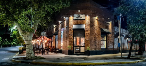 Imagen 2 de 14 de Restaurante En Pleno Funcionamiento, Venta Por Viaje!!! Histórico En San Rafael!!