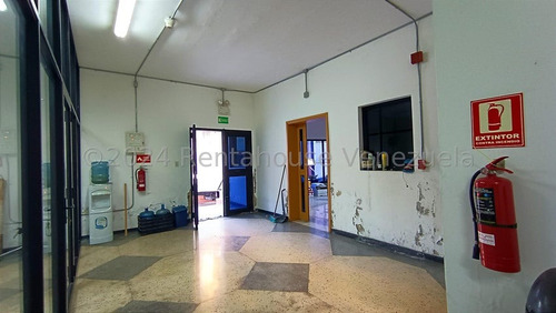 Casa Comercial En Venta En Santa Mónica 24-16876 Cs