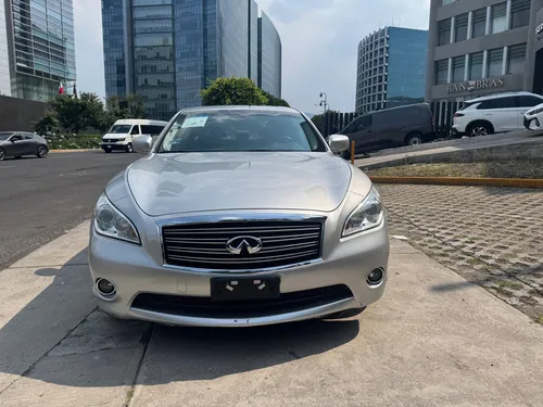 Infiniti M37 Premium