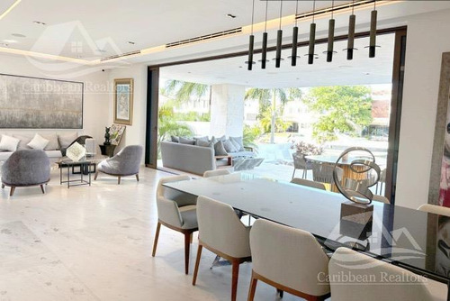 Casa En Venta Puerto Cancun ,q. Roo