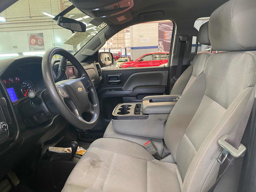 Imagen 7 de 9 de Chevrolet Silverado 2017 5.4 2500 Doble Cabina Ls 4x4 At