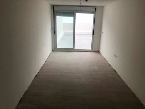 Alquilo A Estrenar Monoambiente Pocitos Gran Patio Exclusivo
