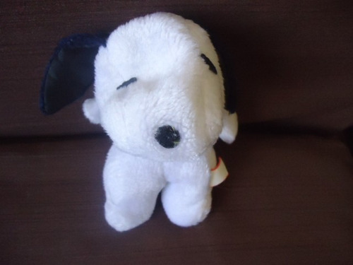 Muñeco De Peluche Tipo Snoopy Hipoalergenicde 23 Centimetros