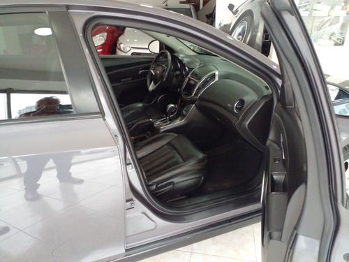 Imagen 12 de 14 de Chevrolet Cruze