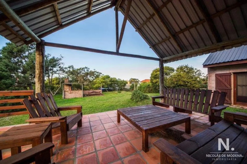 Propiedad En Venta En La Barra A Una Cuadra Y Media Del Mar