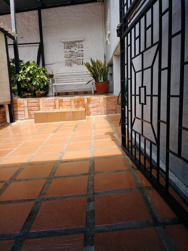 Casa En Venta En La Guacara, San Cristóbal / Mg