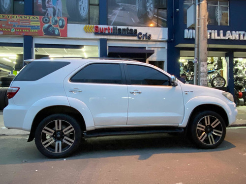 Toyota Fortuner 2010 3.0 Sr5