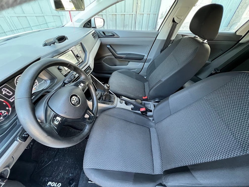 Imagen 2 de 25 de Volkswagen Polo Trendline 2018 / 50000 Km / Unico Dueño