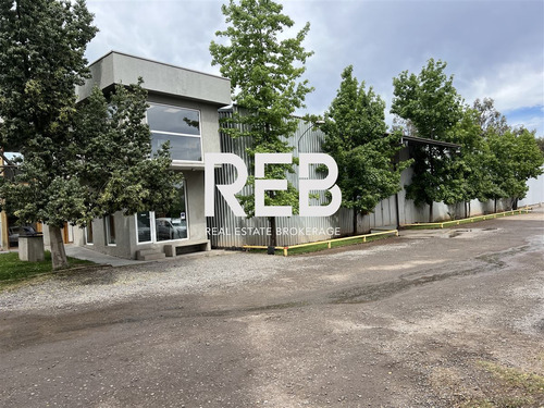 Bodega Con Oficina En Venta, Showroom Y Patios - Ruta 5 Sur