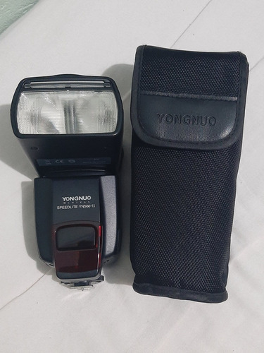 Maquina Canon T3i + Flash Yongnuo + Lente 18x135mm + Bolsa