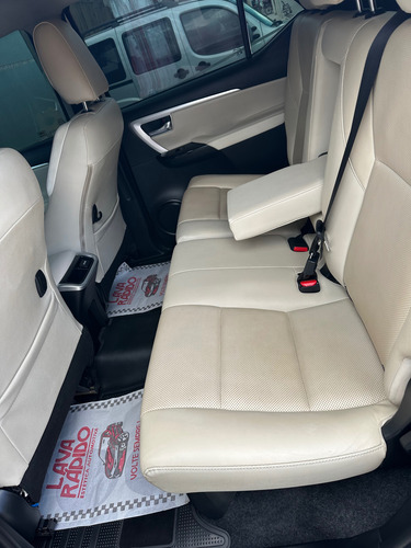 Toyota SW4 2.8 Tdi Srx Diamond 7l 4x4 Aut. 5p
