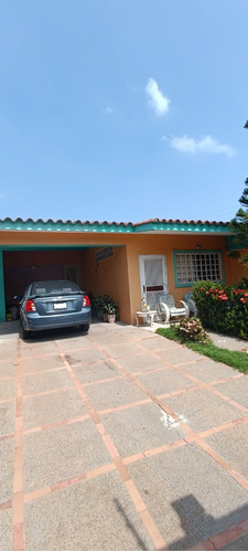 En Venta Casa A Pie De Calle En Lechería Morro Ii