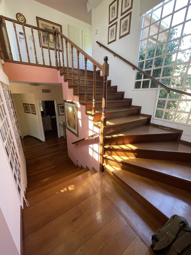 Casa En Venta En City Bell - 3 Dormitorios - Parque Y Pileta