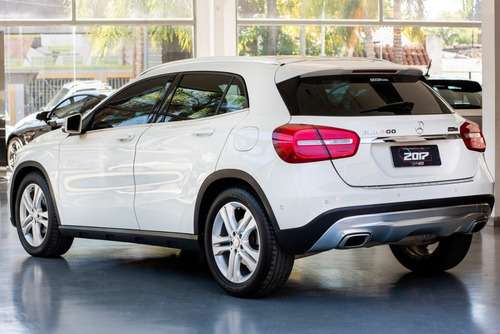 Mercedes-benz Clase Gla 1.6 Gla200 Urban 156cv - Car Cash