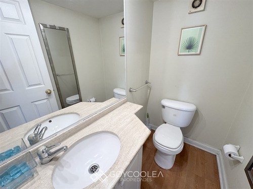 Departamento En Venta De 2 Dorm. En Las Condes