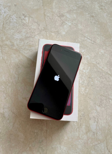 Apple iPhone SE (2da Generación) 64 Gb - (product)red (Usado)