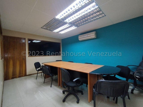 Hector Piña Alquila Excelente Oficina Comercial En Zona Centro Este De Barquisimeto 25-3370