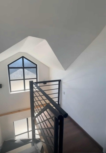 Vendo Casa 3 Pisos Lomas De San Sebastián