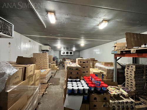 Nave Industrial - Venta - Los Hornos La Plata