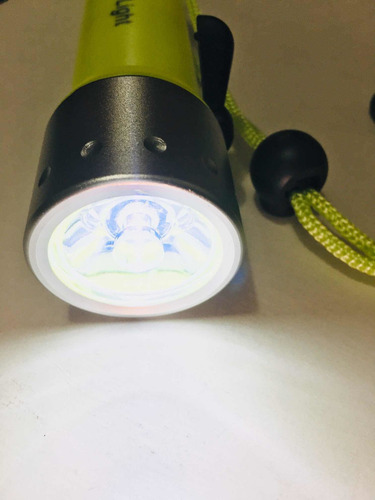 Linterna Acuática Led Submarina Buceo 3500 Lumens